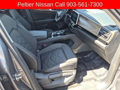 Used 2024 Volkswagen Atlas SE image 12