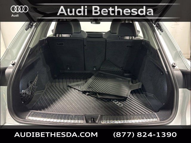 Used 2025 Audi Q5 Premium Plus w/ Premium Plus AWD/4WD image 10