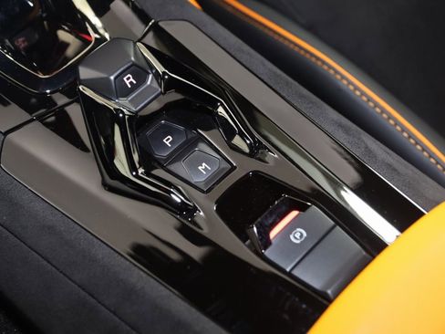 Used 2023 Lamborghini Huracan Tecnica image 7