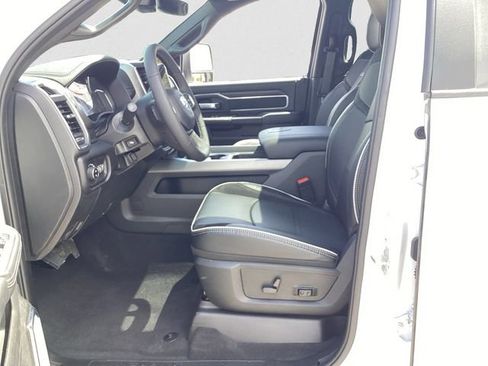 New 2026 RAM 3500 Laramie AWD/4WD image 10