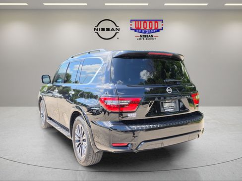 Used 2023 Nissan Armada SL w/ Midnight Edition Package AWD/4WD image 4