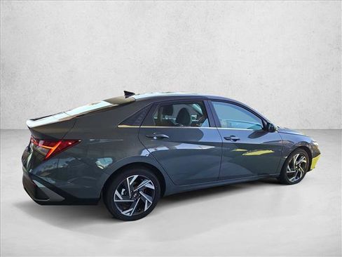 New 2026 Hyundai Elantra Limited FWD image 2
