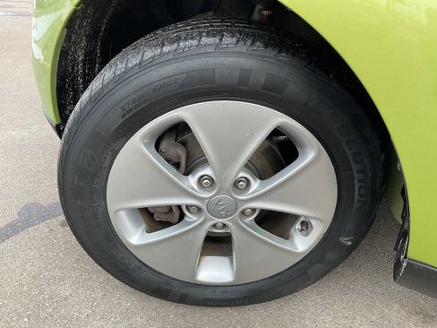 Used 2015 Kia Soul image 36