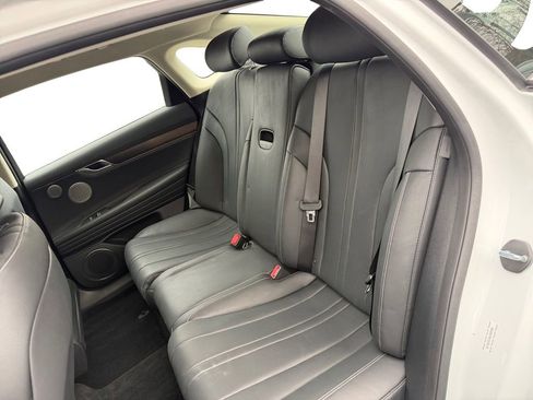 Used 2024 Genesis G80 image 13