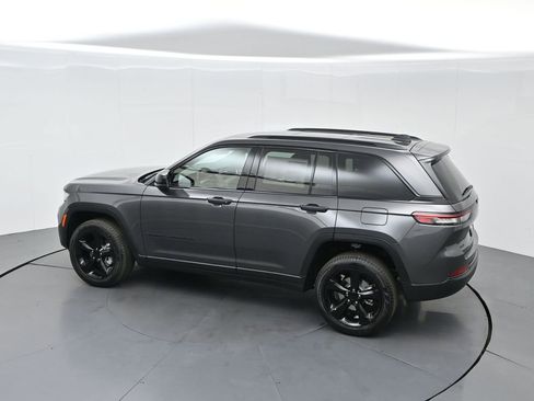 New 2025 Jeep Grand Cherokee Limited image 58