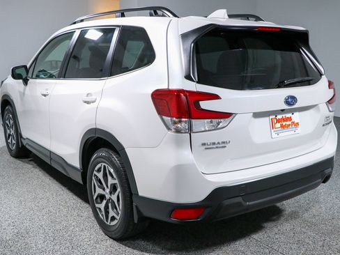 Used 2023 Subaru Forester Premium AWD/4WD image 9