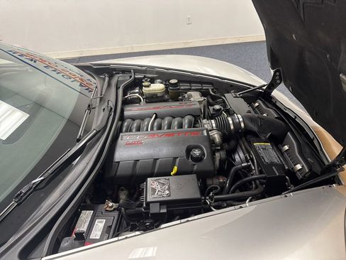 Used 2005 Chevrolet Corvette Coupe RWD image 24