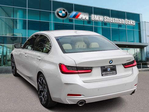Used 2025 BMW 330i Sedan w/ Premium Package image 6