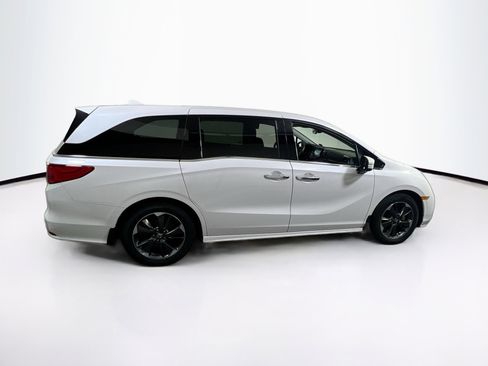 Used 2023 Honda Odyssey Elite image 4