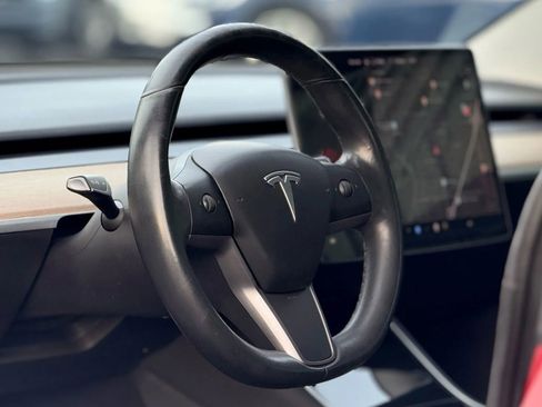 Used 2018 Tesla Model 3 Performance image 14