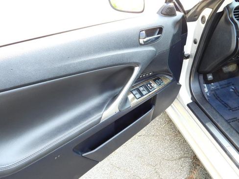 Used 2012 Lexus IS 250C image 29