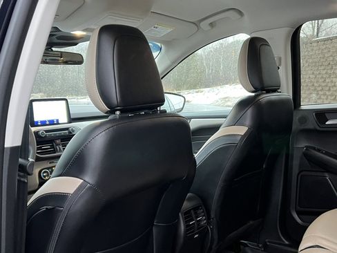 Certified 2021 Ford Escape SEL w/ Technology Package image 33