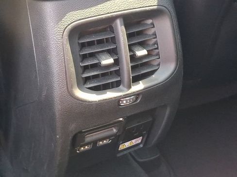 Used 2019 Jeep Cherokee Limited AWD/4WD image 20