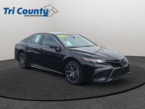 Certified 2023 Toyota Camry SE FWD image 1