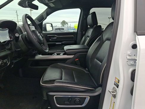Used 2025 RAM 1500 Laramie image 13