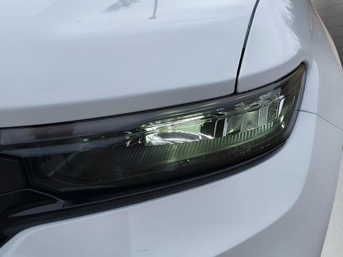 New 2025 Jeep Grand Cherokee Altitude image 13