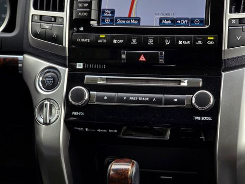 Used 2013 Toyota Land Cruiser AWD/4WD image 19
