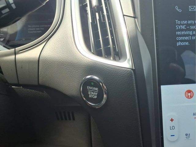 Certified 2024 Ford Edge Titanium AWD/4WD image 21