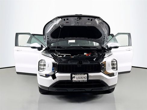 Used 2023 Mitsubishi Outlander ES image 20