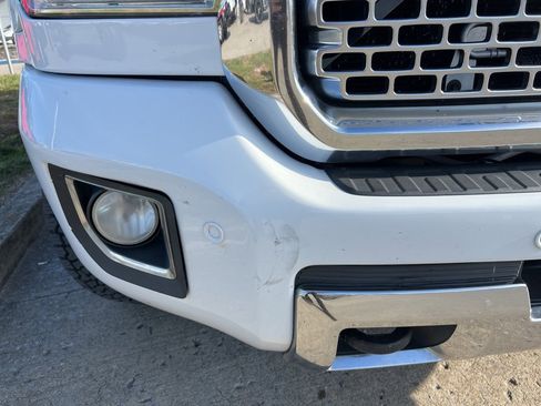 Used 2015 GMC Sierra 2500 Denali w/ Duramax Plus Package image 15