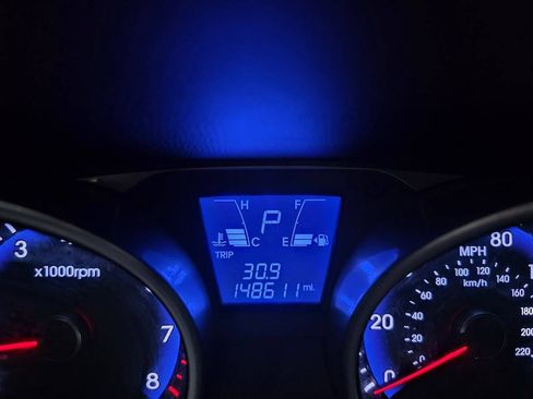 Used 2011 Hyundai Tucson GLS image 30