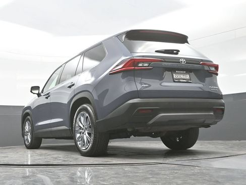 Used 2025 Toyota Grand Highlander AWD image 26