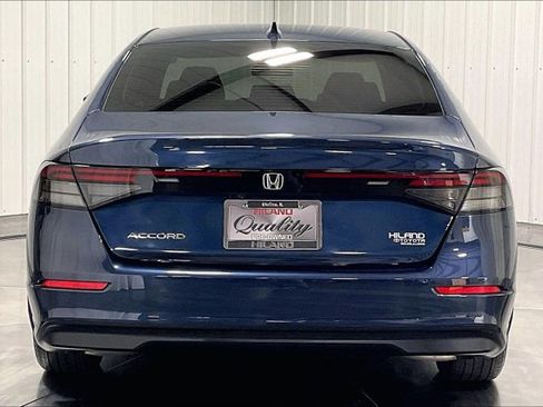 Used 2024 Honda Accord EX image 4