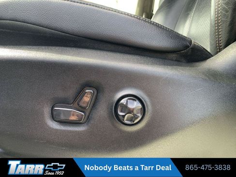 Used 2017 Chrysler Pacifica Touring-L Plus FWD image 14