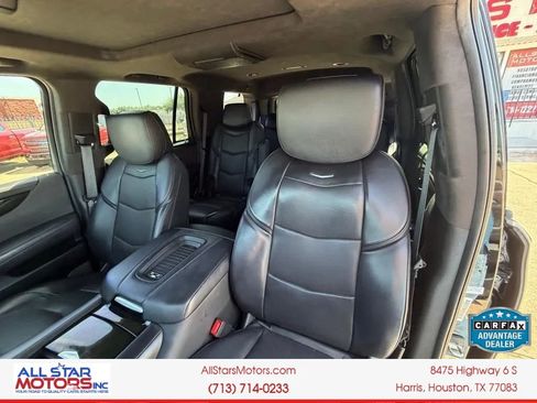 Used 2019 Cadillac Escalade Platinum w/ Escalade Sport Edition AWD/4WD image 18