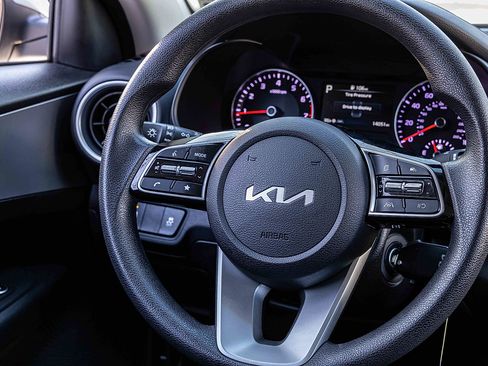 Certified 2023 Kia Forte LXS w/ LXS Technology Package image 9