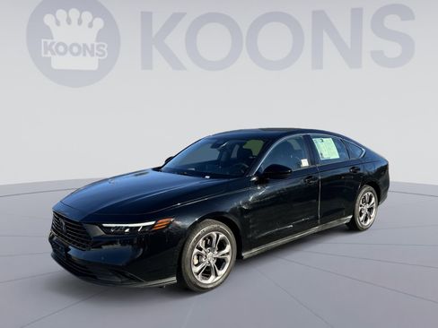 Used 2023 Honda Accord EX image 1