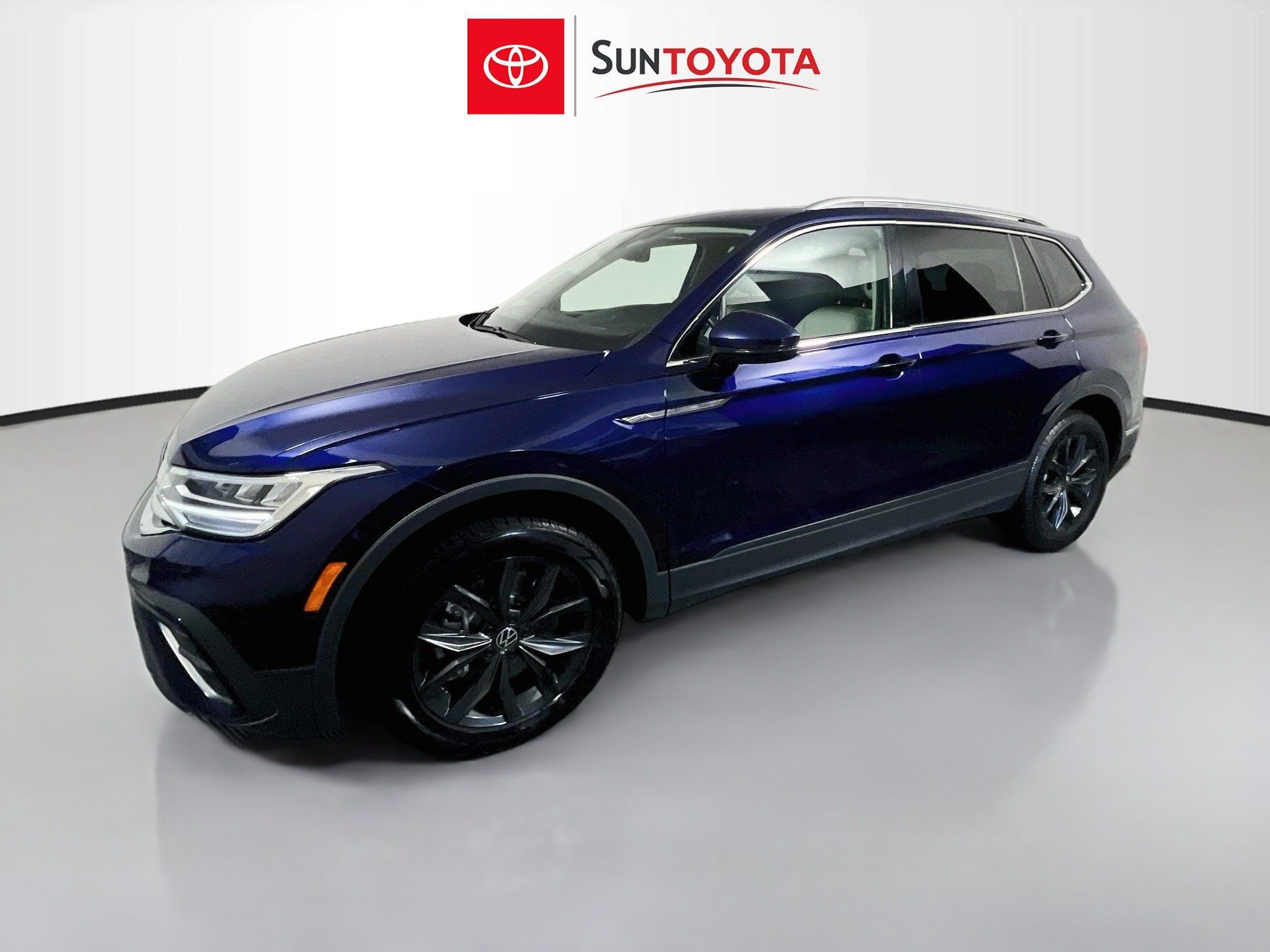Used 2024 Volkswagen Tiguan SE FWD image 9