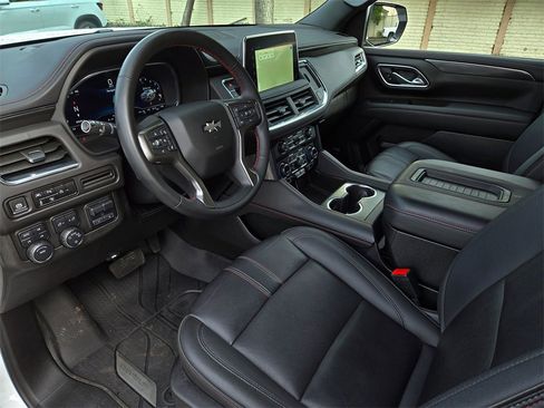 Used 2024 Chevrolet Suburban RST w/ Luxury Package image 9