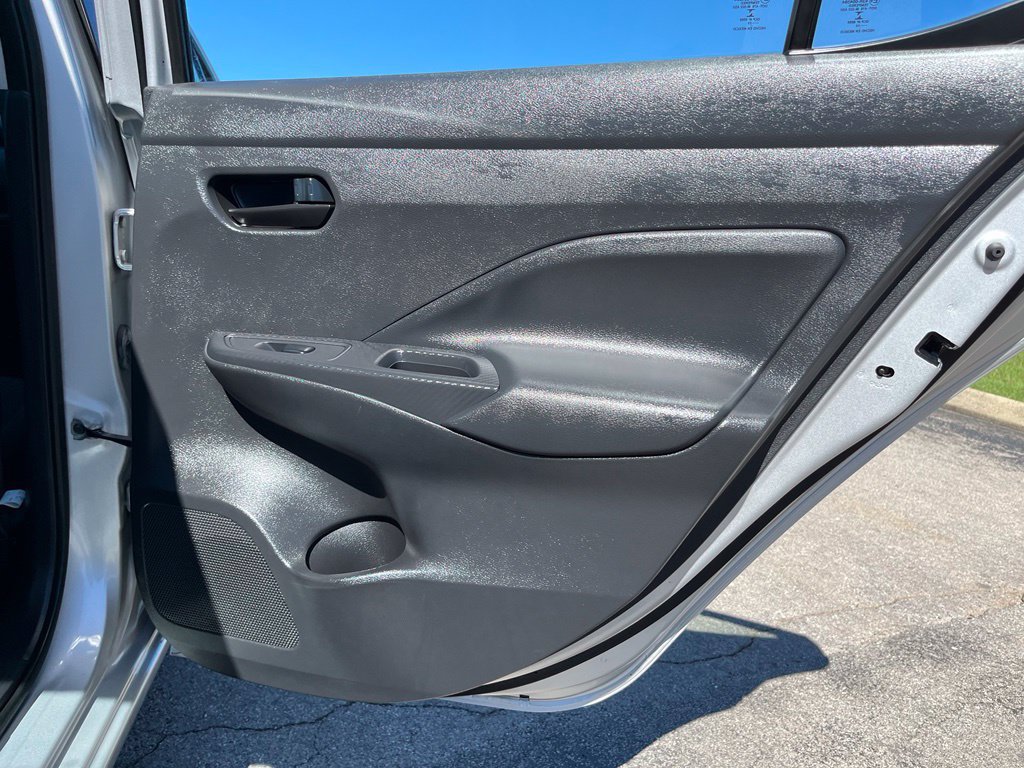 Used 2020 Nissan Versa S FWD image 29