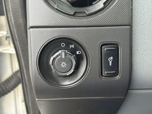 Used 2011 Ford F250 XL w/ XL Value Pkg image 16