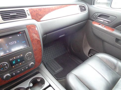 Used 2011 Chevrolet Silverado 3500 LTZ w/ Snow Plow Prep Package image 78