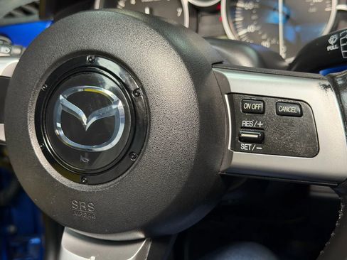 Used 2006 MAZDA MX-5 Miata Sport image 21