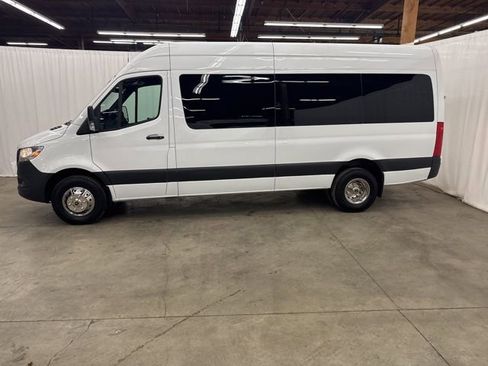 Used 2021 Mercedes-Benz Sprinter 3500 w/ Swivel Seat Package image 26