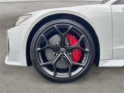 New 2025 Audi RS 7 Performance image 9