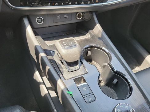 Used 2023 Nissan Rogue SV w/ SV Premium B Package AWD/4WD image 30