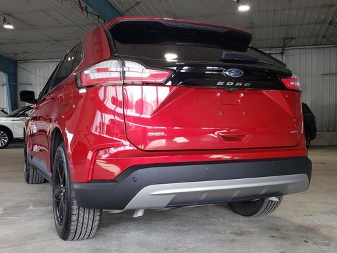 Used 2024 Ford Edge SEL w/ Convenience Package image 6