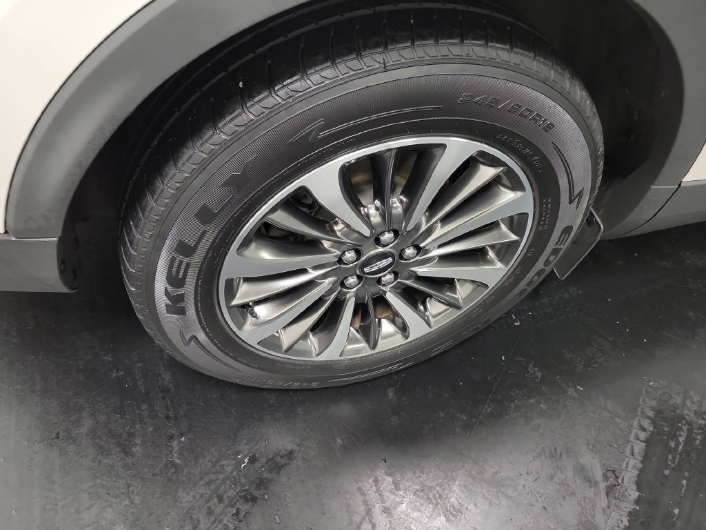 Used 2019 Lincoln Nautilus Select AWD/4WD image 11