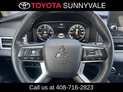 Used 2023 Mitsubishi Outlander SE image 27