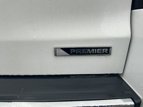 Used 2018 Chevrolet Suburban Premier AWD/4WD image 29