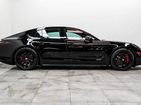 Used 2020 Porsche Panamera GTS w/ Premium Package Plus image 10