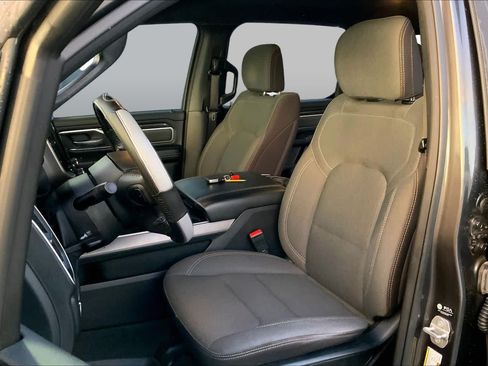 Used 2022 RAM 1500 Big Horn AWD/4WD image 8