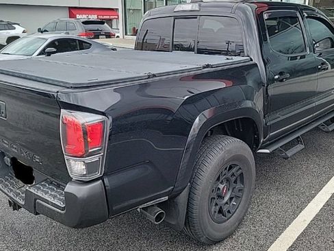 Used 2016 Toyota Tacoma SR5 w/ SR5 Appearance Package (SN) AWD/4WD image 2