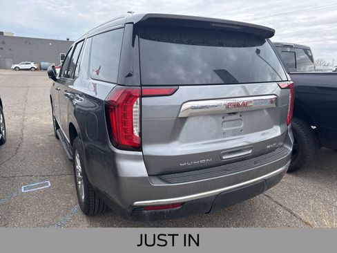 Used 2021 GMC Yukon SLT w/ SLT Premium Package image 19