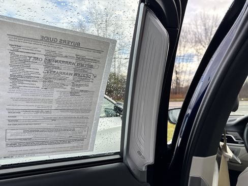 Used 2022 BMW ALPINA B7 xDrive image 30