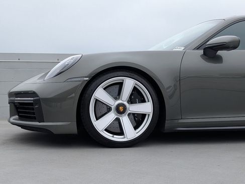 Certified 2025 Porsche 911 Turbo AWD/4WD image 9